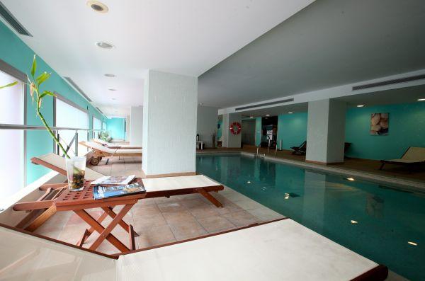 Se alquila desde   1.10.26-30.6.27 precioso apartamento  en Benalmádena Costa a 200 metros de la playa