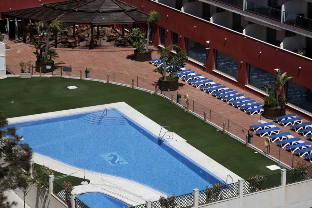 Se alquila desde   1.10.26-30.6.27 precioso apartamento  en Benalmádena Costa a 200 metros de la playa