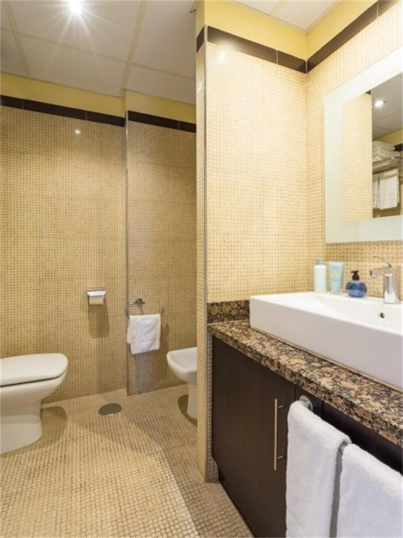 Se alquila desde   1.10.26-30.6.27 precioso apartamento  en Benalmádena Costa a 200 metros de la playa