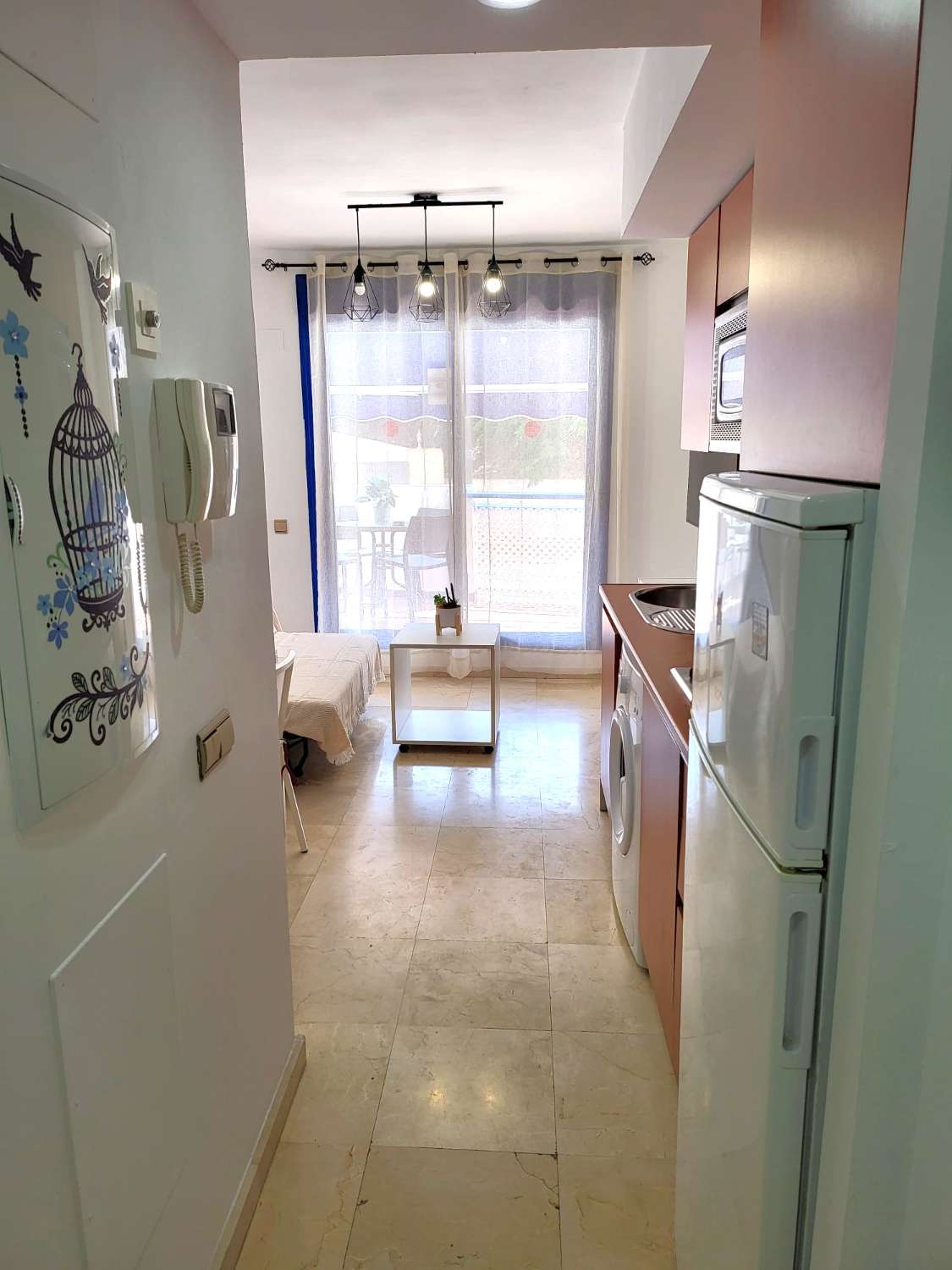 Se alquila desde 01/09/26 hasta el 30/6/2027  bonito apartamento  en  Benalmádena.