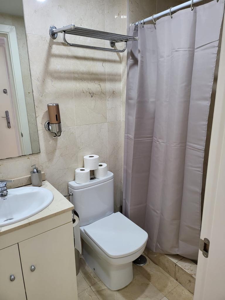 Se alquila desde 01/09/26 hasta el 30/6/2027  bonito apartamento  en  Benalmádena.