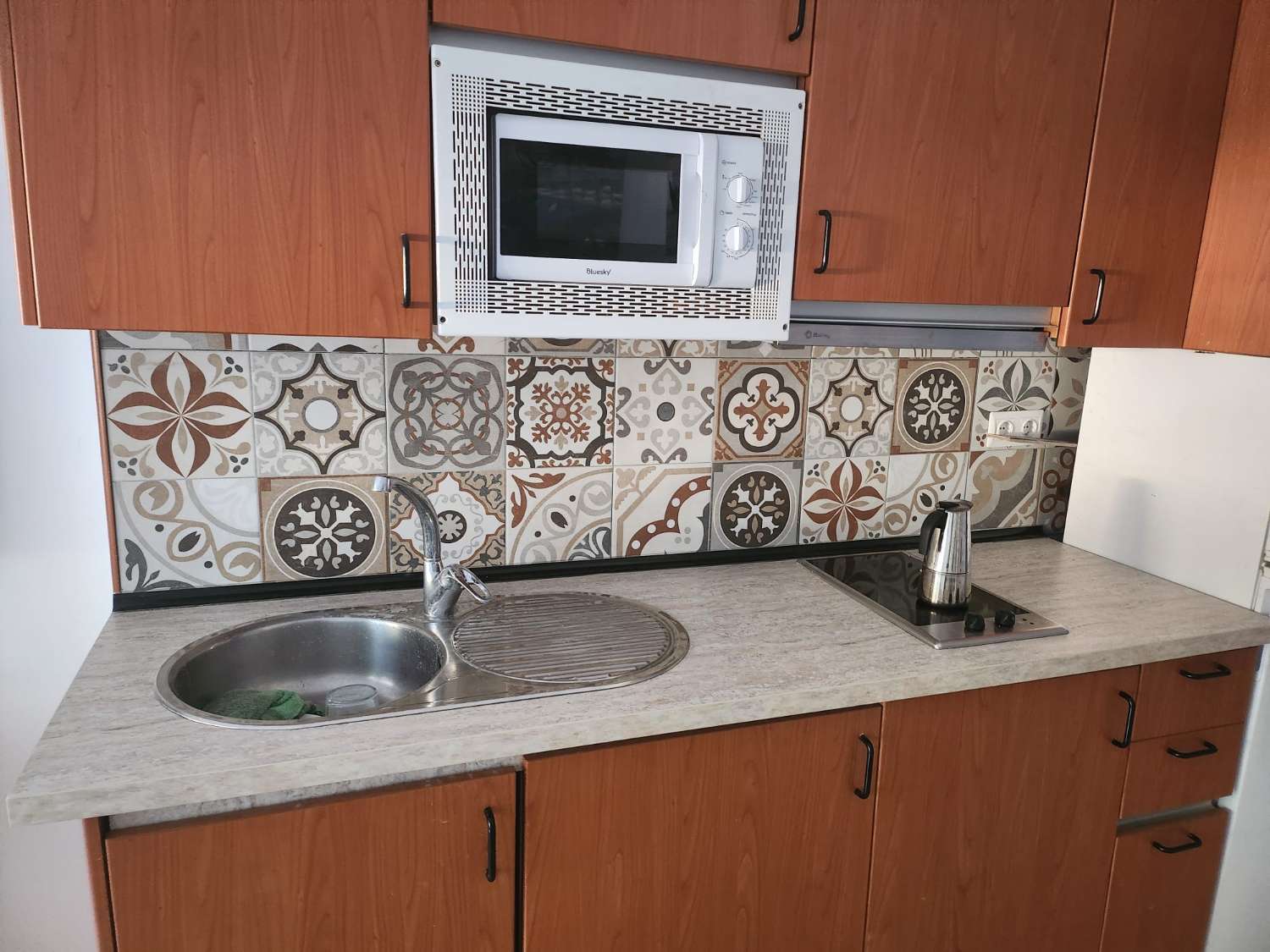 Se alquila desde 01/09/26 hasta el 30/6/2027  bonito apartamento  en  Benalmádena.