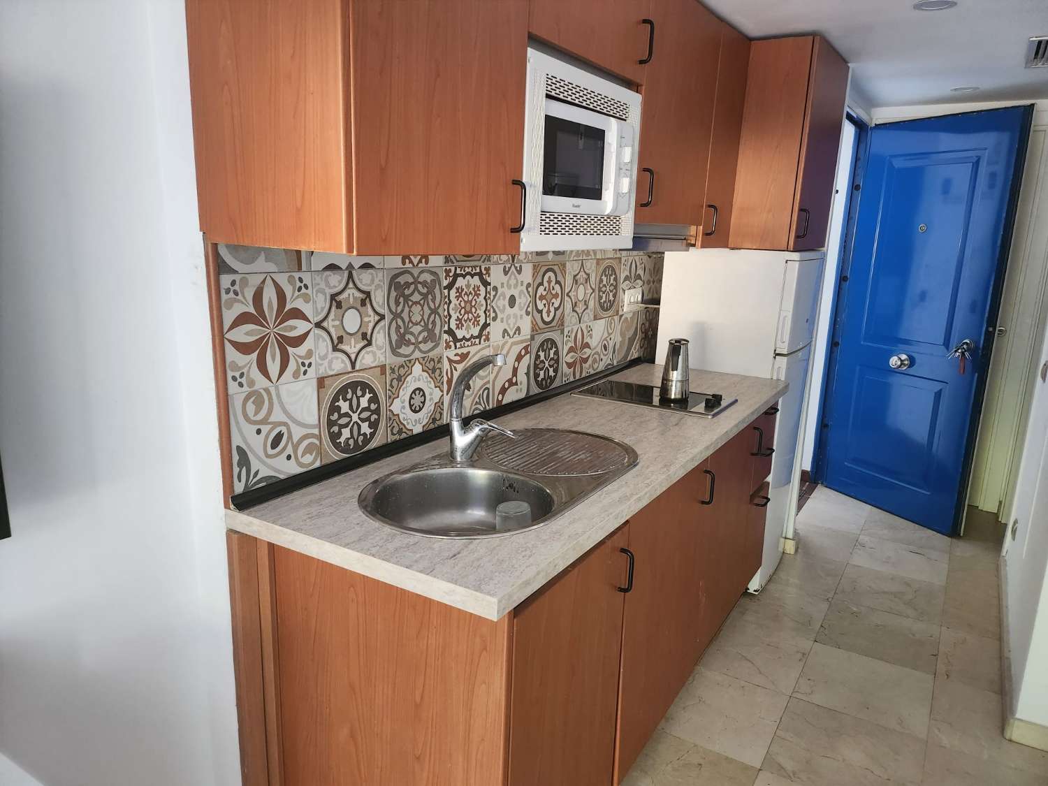 Se alquila desde 01/09/26 hasta el 30/6/2027  bonito apartamento  en  Benalmádena.
