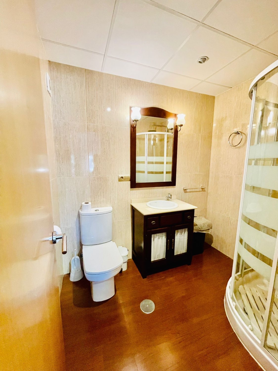 Media Temporada Se alquila desde 01/10/2026-30/06/2027 bonito apartamento con vistas al mar en 1ª línea de playa en Benalmádena