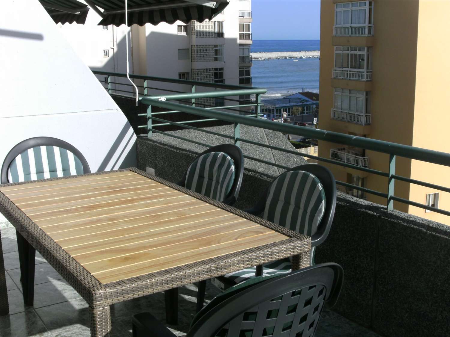 SE ALQUILA DESDE 01/05/2027 - 30/6/2027  BONITO APARTAMENTO CON VISTAS AL MAR EN LOS BOLICHES (FUENGIROLA)