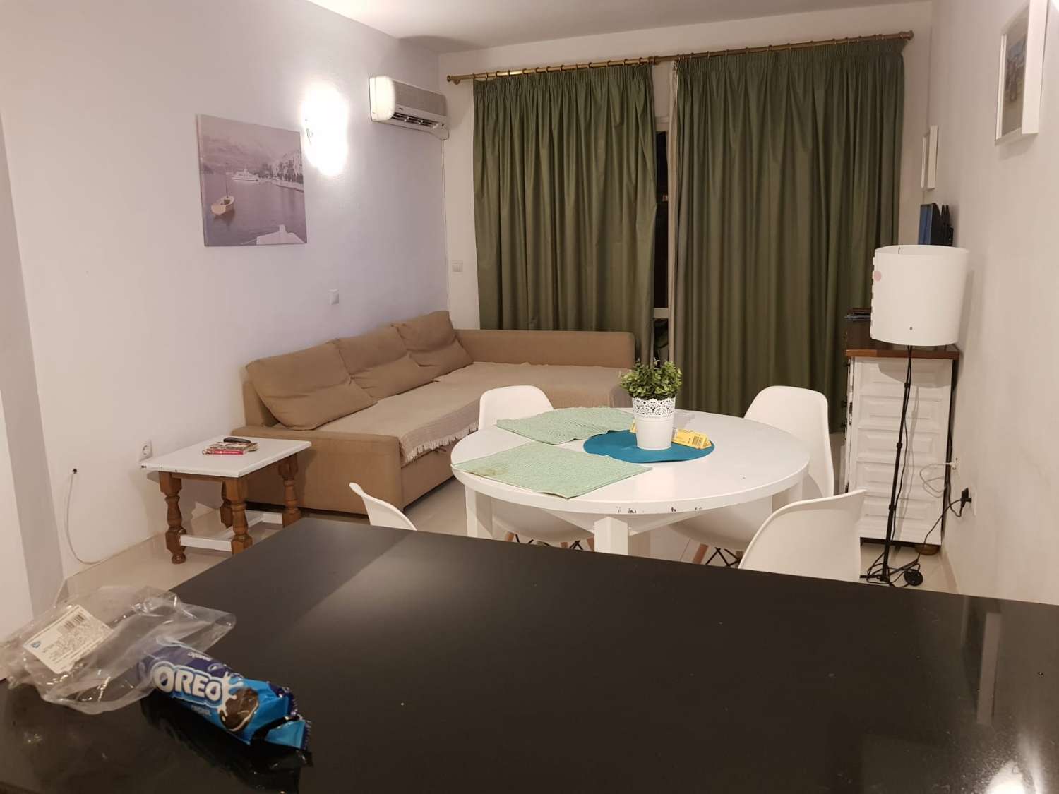 Se alquila MEDIA TEMPORADA del 01/10/2026 - 30/05/27 bonito apartamento con vistas al mar en 1ª linea de playa Benalmádena Costa