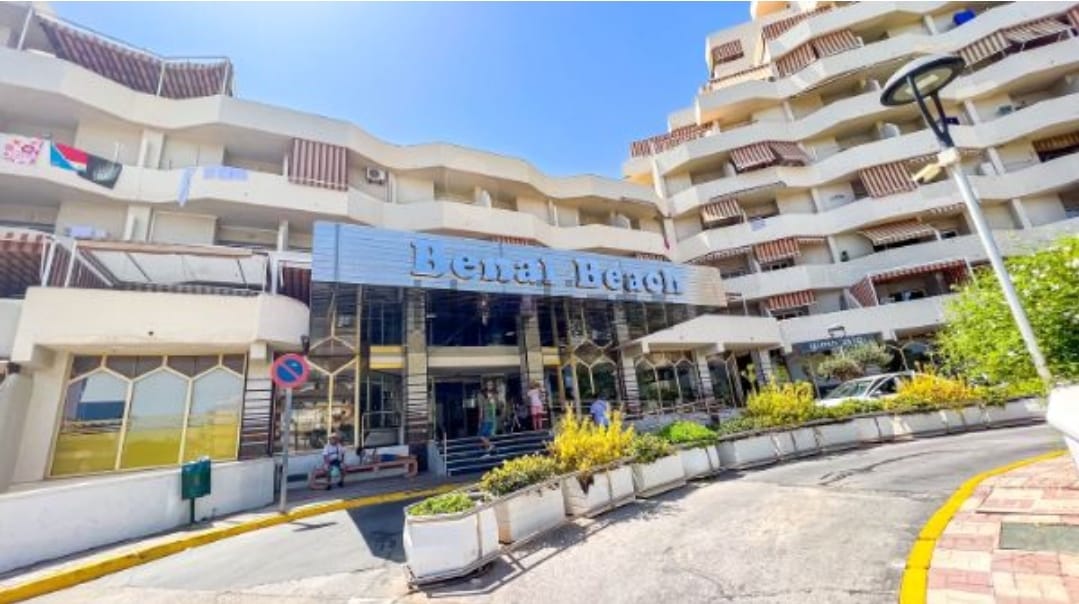 Se alquila  desde ahora hasta  30.05.2026 Y desde 01/09/2026 hasta 30/06/2027 bonito apartamento en Benalmadena Costa con vistas al mar