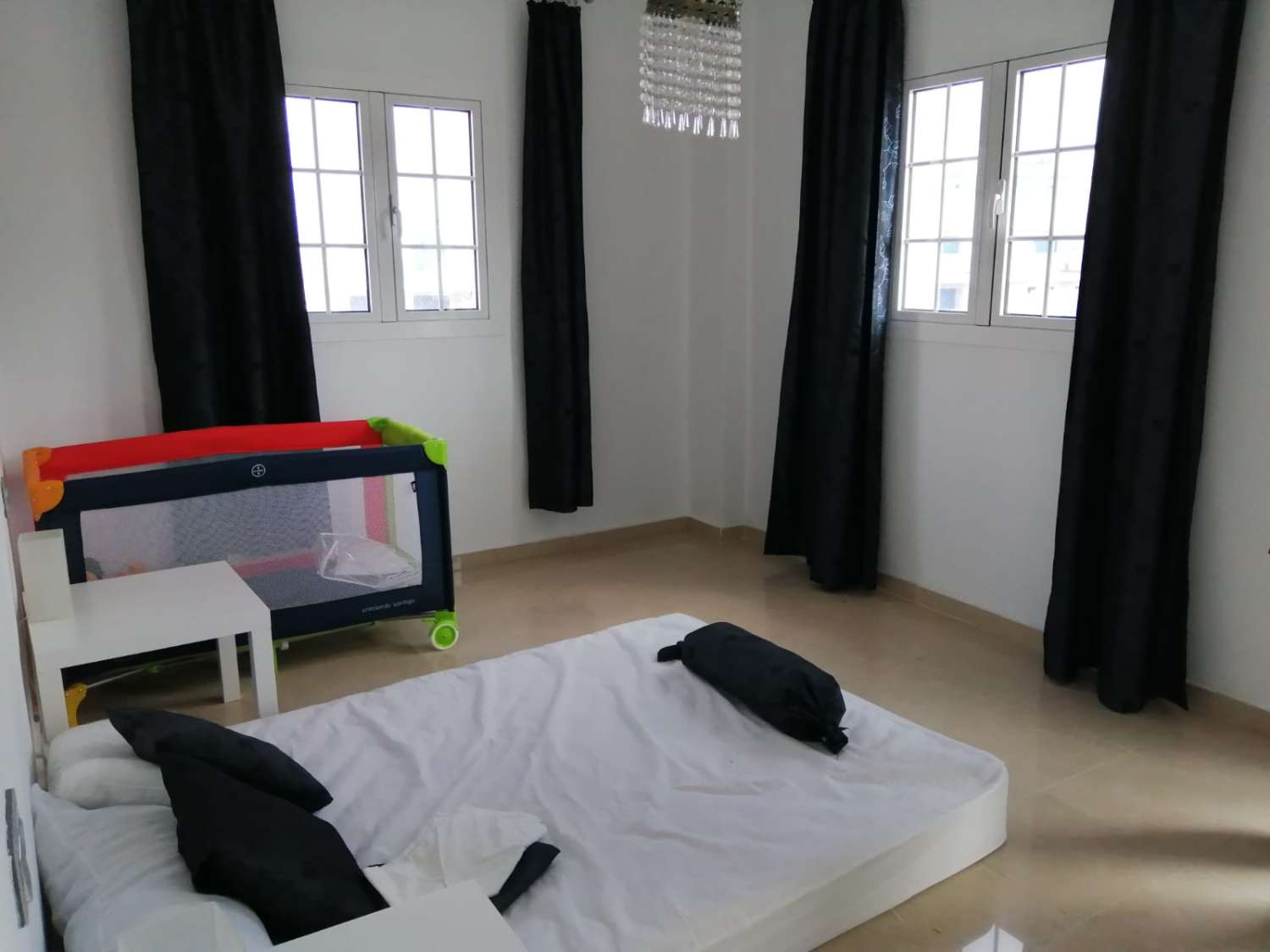 SE ALQUILA MEDIA TEMPORADA DESDE  01/09/2026- 30/06/2027   MAGNIFICA VILLA INDEPENDIENTE  EN BENALMÁDENA