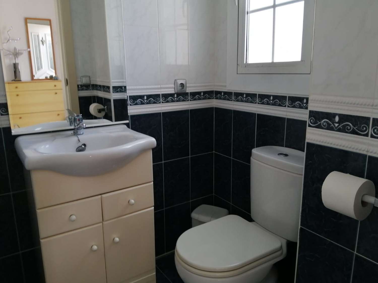 SE ALQUILA MEDIA TEMPORADA DESDE  01/09/2026- 30/06/2027   MAGNIFICA VILLA INDEPENDIENTE  EN BENALMÁDENA