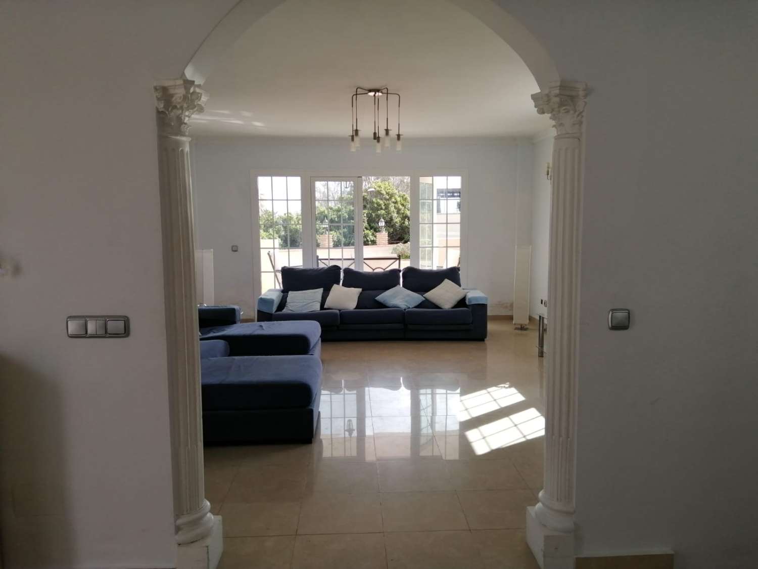 SE ALQUILA MEDIA TEMPORADA DESDE  01/09/2026- 30/06/2027   MAGNIFICA VILLA INDEPENDIENTE  EN BENALMÁDENA