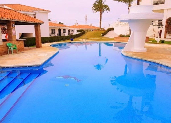 MEDIA TEMPORADA  Se alquila desde 1.9. 26-30.6.27 magnifico piso  con vistas al mar  en Mijas Costa
