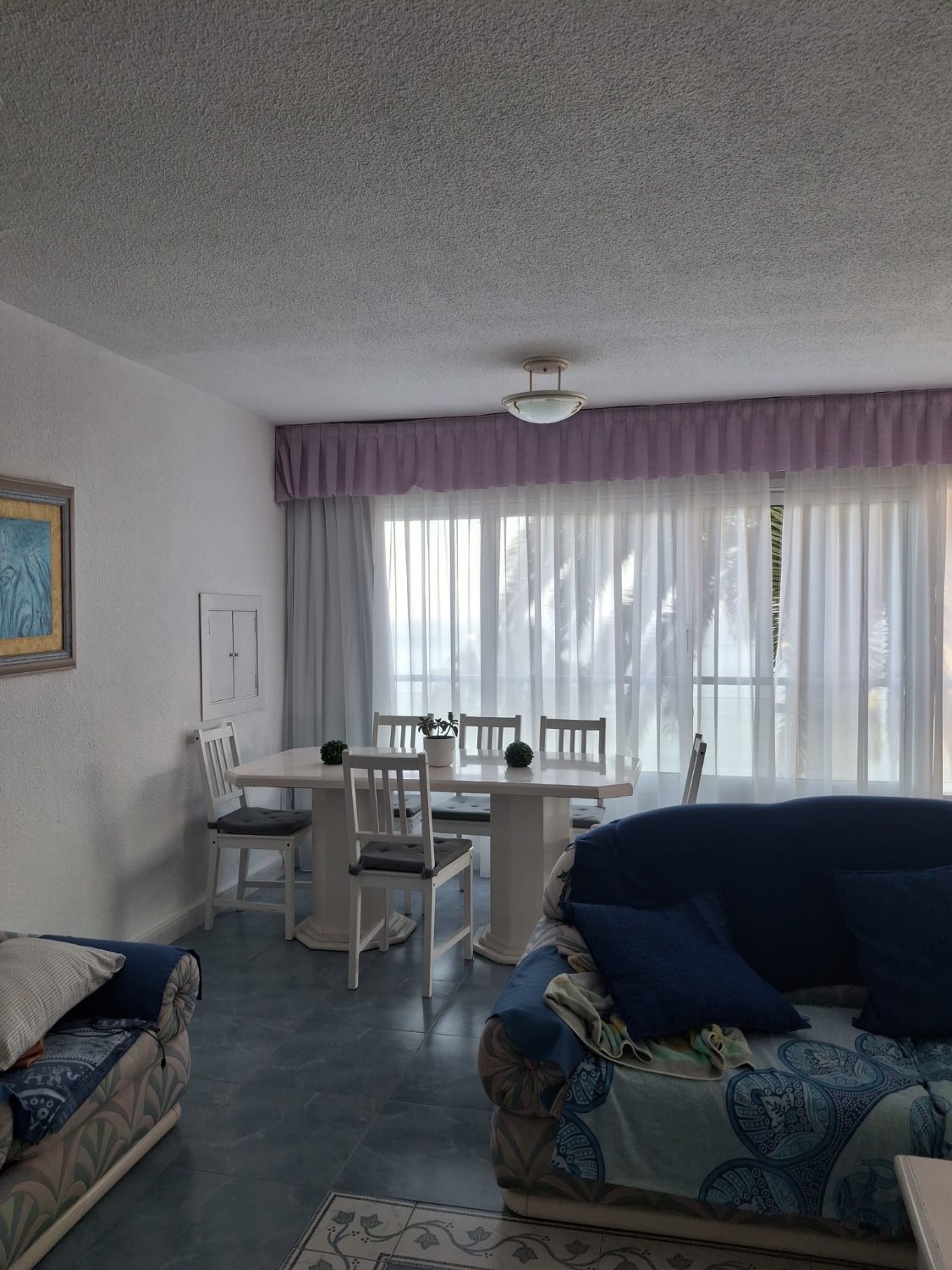 Se alquila del 1.9.26-30.6.2027 magnifico apartamento con vistas al mar en 1ª  línea en Benalmádena