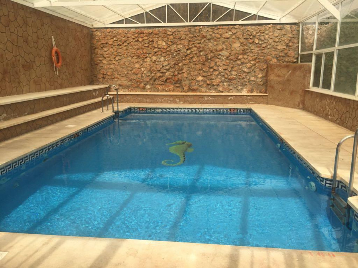 Se alquila desde  01/9/2026 - 30/6/2027 bonito apartamento en 2ª linea de playa en Benalmádena