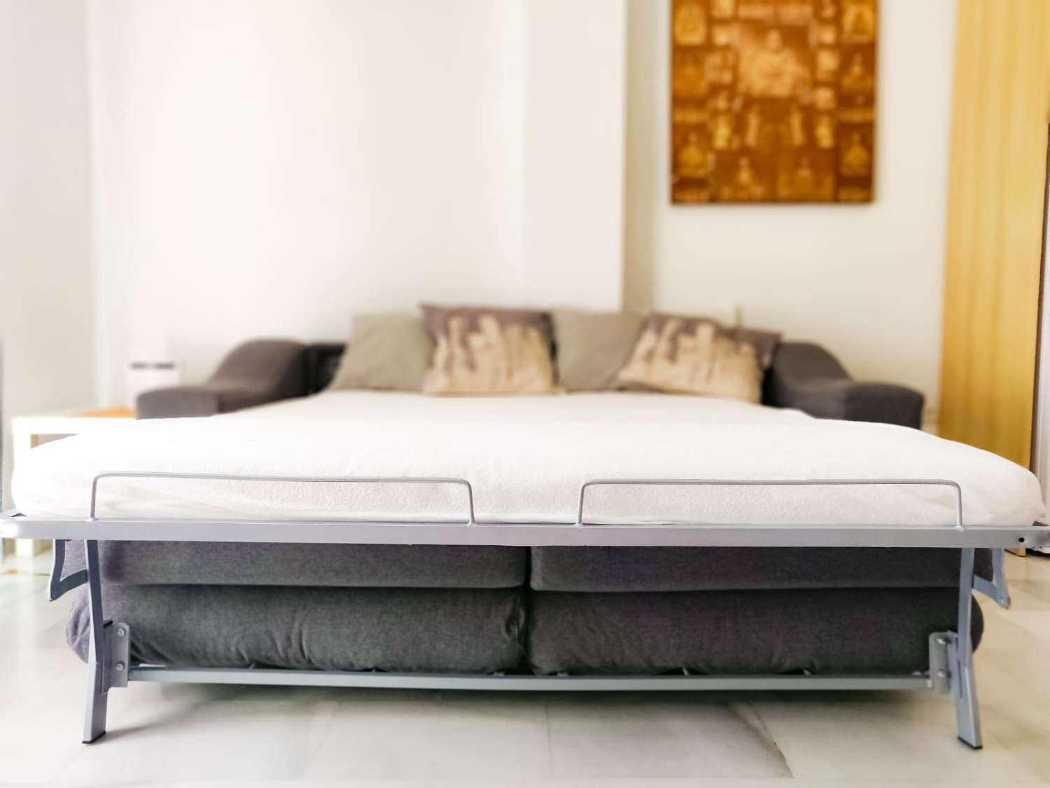 Se alquila  31/05/26  y desde 01/09/2026 hasta 30/06/2027 bonito apartamento con vistas al mar en Benalmádena