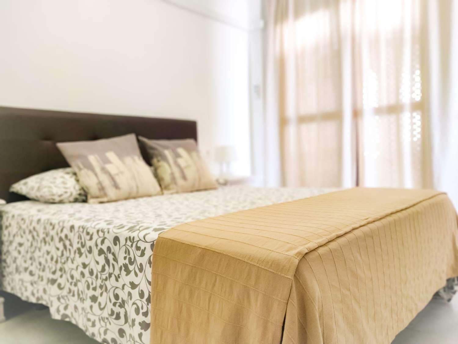 Se alquila  31/05/26  y desde 01/09/2026 hasta 30/06/2027 bonito apartamento con vistas al mar en Benalmádena