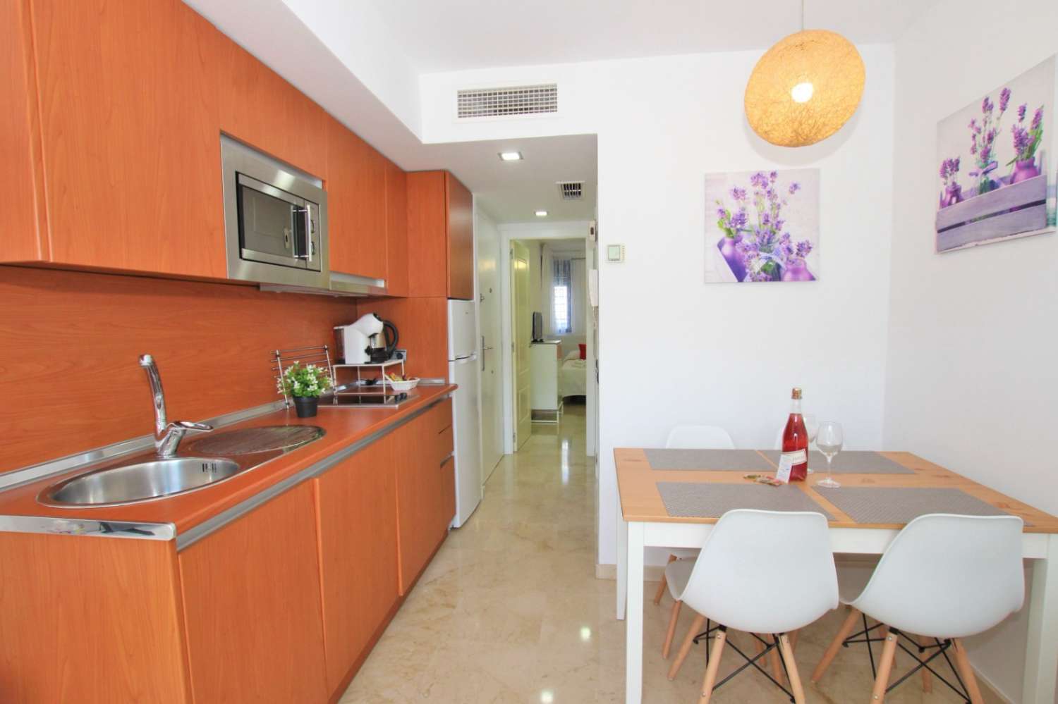 Se alquila  desde 15/09/2065-31/05/2027 precioso apartamento a 250 metros de la playa en Benalmádena