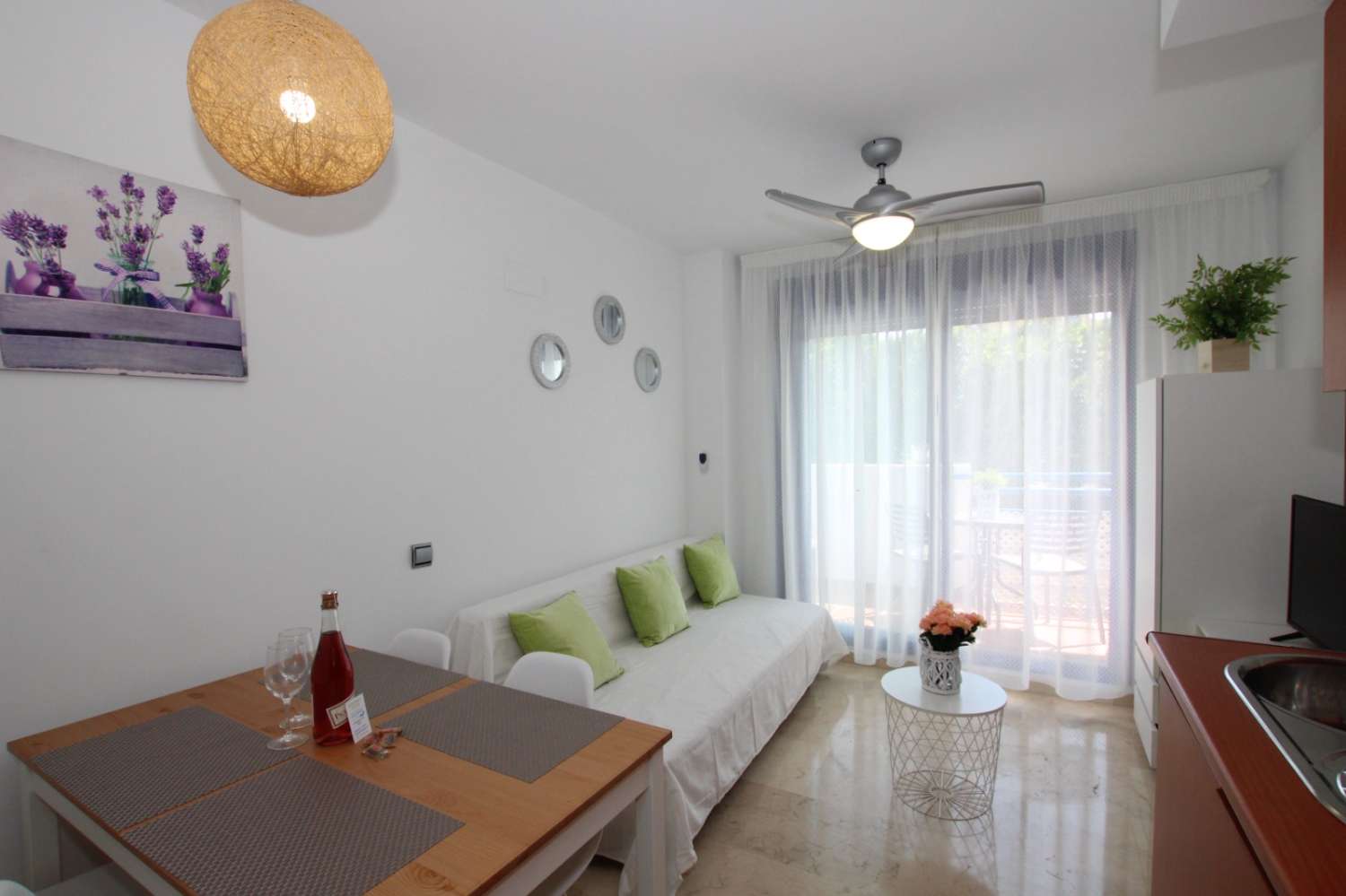 Se alquila  desde 15/09/2065-31/05/2027 precioso apartamento a 250 metros de la playa en Benalmádena