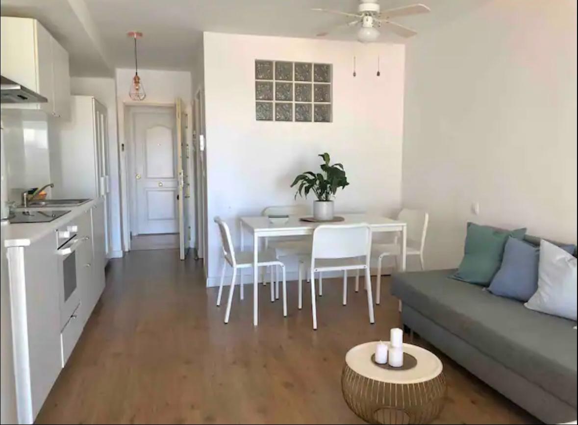 Se alquila  por larga temporada desde 01/09/25 bonito estudio en Torrequebrada cerca de la playa (Benalmádena)