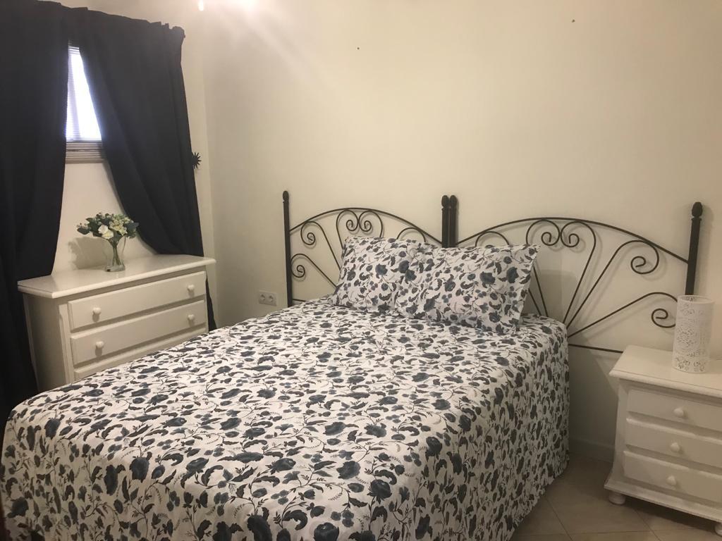 SE ALQUILA MEDIA TEMPORADA DESDE 01/09/2026 hasta el 30/06/2027  BONITO APARTAMENTO CON VISTAS AL MAR CERCA DE PUERTO MARINA EN BENALMADENA