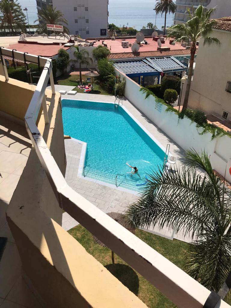 SE ALQUILA MEDIA TEMPORADA DESDE 01/09/2026 hasta el 30/06/2027  BONITO APARTAMENTO CON VISTAS AL MAR CERCA DE PUERTO MARINA EN BENALMADENA