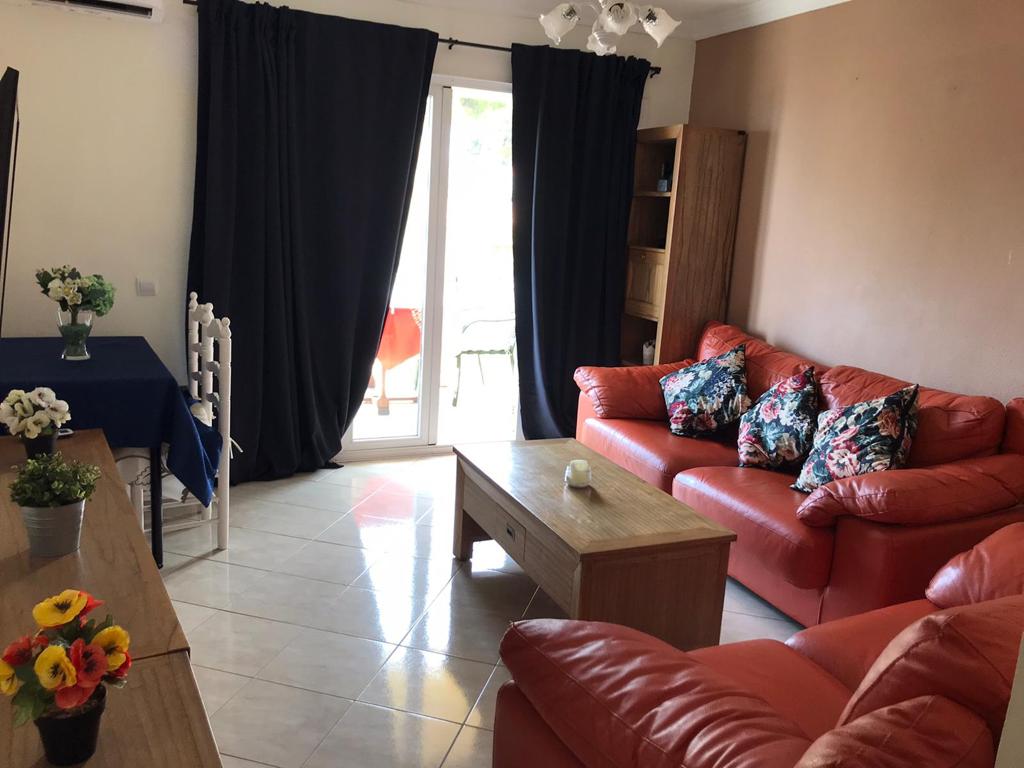 SE ALQUILA MEDIA TEMPORADA DESDE 01/09/2026 hasta el 30/06/2027  BONITO APARTAMENTO CON VISTAS AL MAR CERCA DE PUERTO MARINA EN BENALMADENA