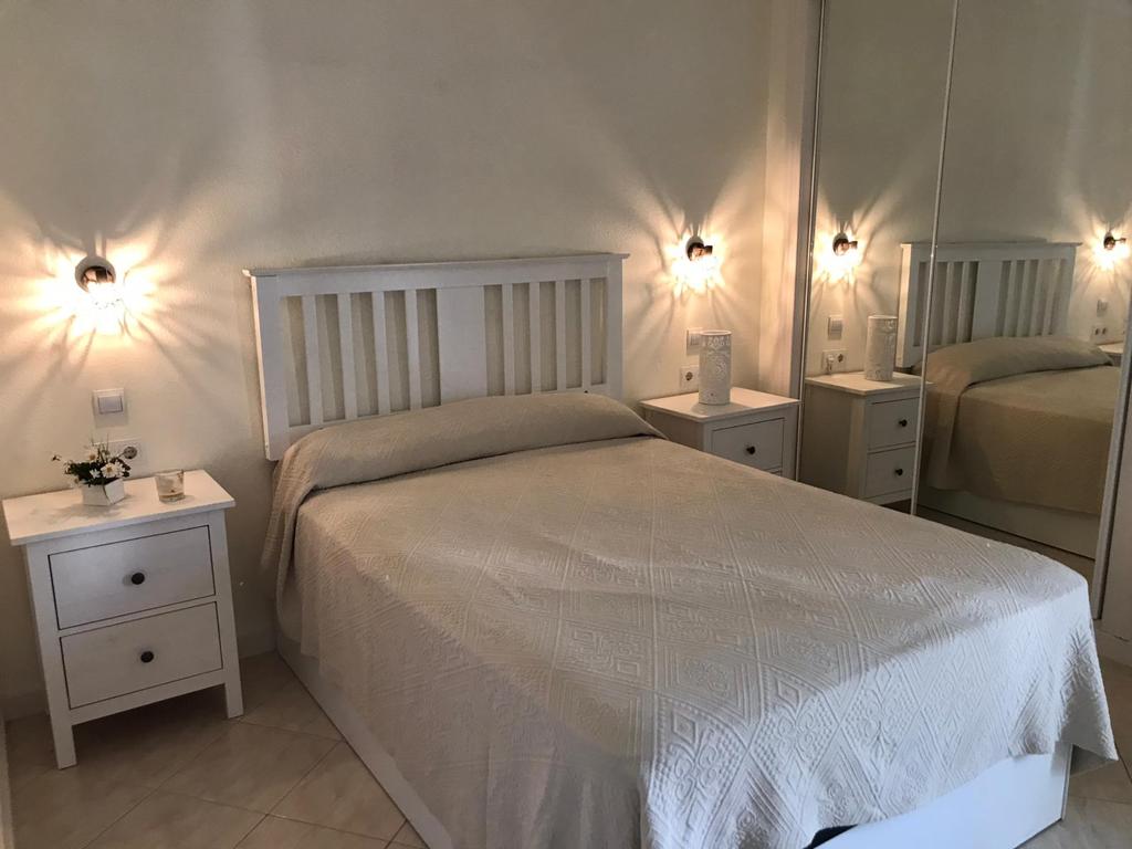 SE ALQUILA MEDIA TEMPORADA DESDE 01/09/2026 hasta el 30/06/2027  BONITO APARTAMENTO CON VISTAS AL MAR CERCA DE PUERTO MARINA EN BENALMADENA