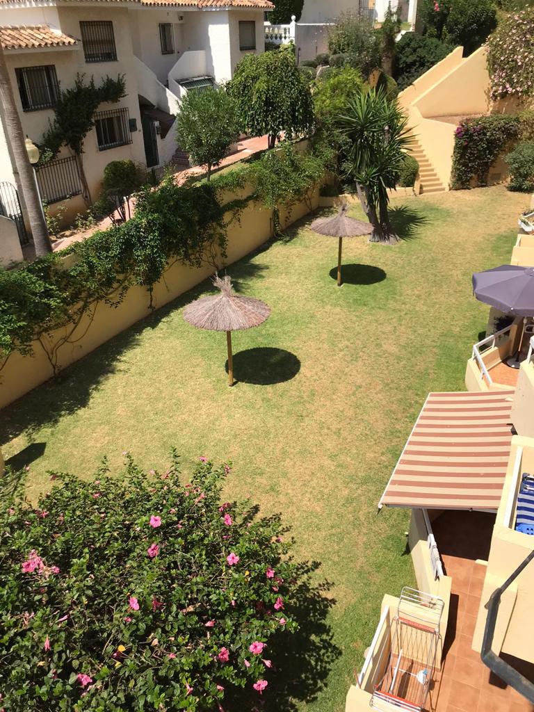 SE ALQUILA MEDIA TEMPORADA DESDE 01/09/2026 hasta el 30/06/2027  BONITO APARTAMENTO CON VISTAS AL MAR CERCA DE PUERTO MARINA EN BENALMADENA