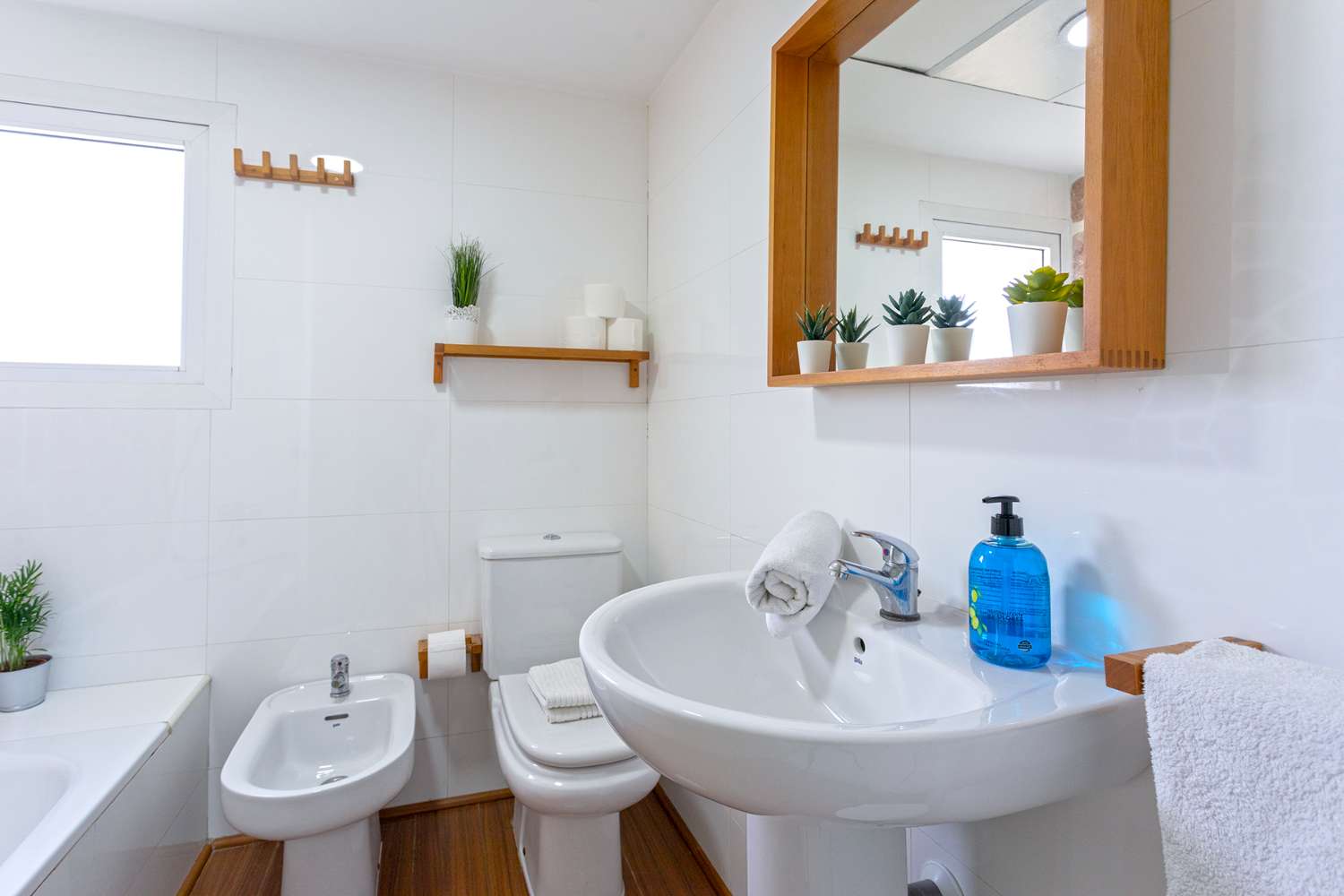 SE ALQUILA  01/09/2026 - 31/05/2027 MAGNIFICO APARTAMENTO 2 DORMITORIOS CON VISTA AL MAR EN PLAYAMAR