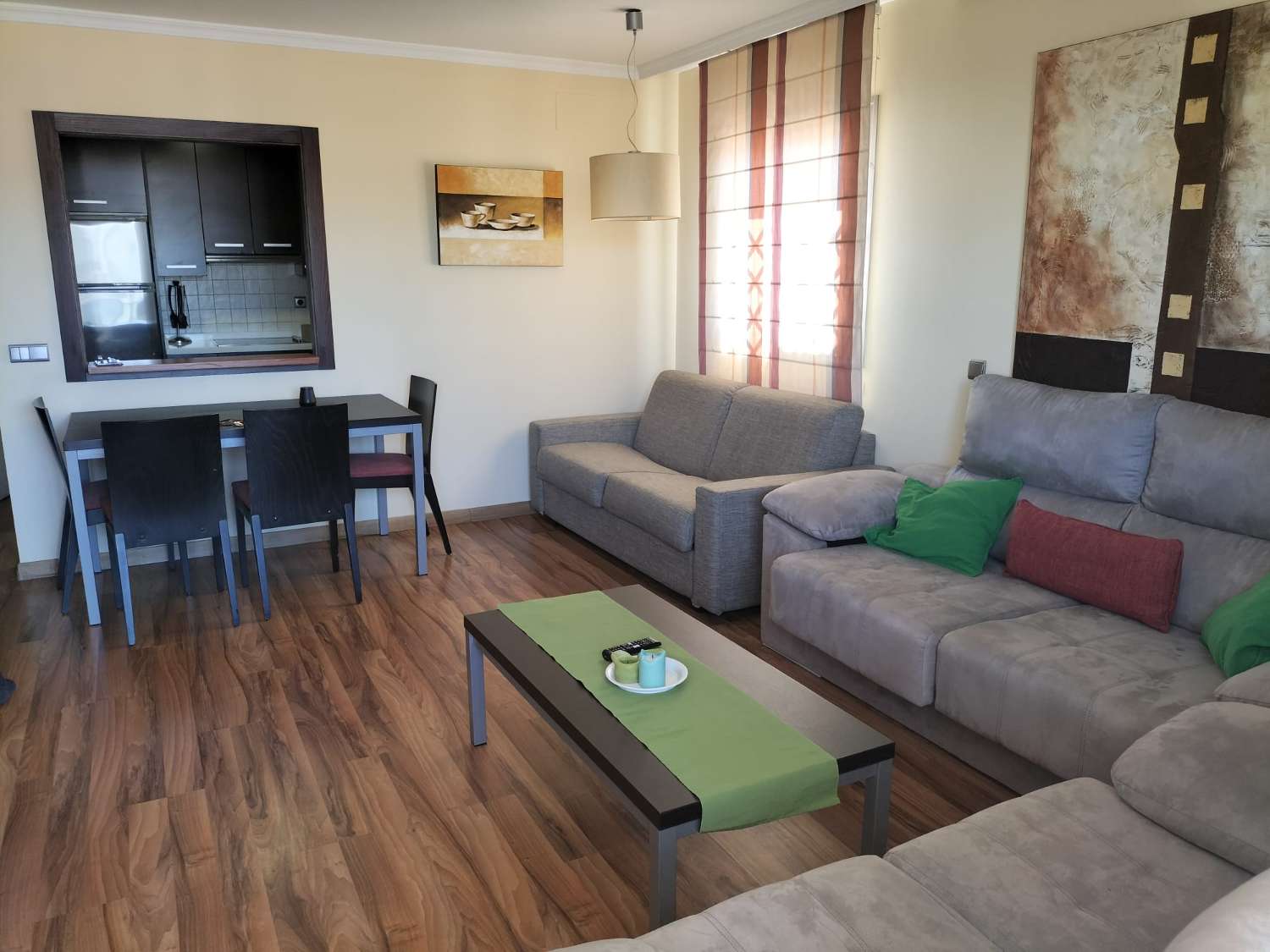 Se alquila desde  1.4.26 - 30/06/2026  y  magnifico apartamento con increíbles vistas al mar en Benalmadena a 100 metros de la playa