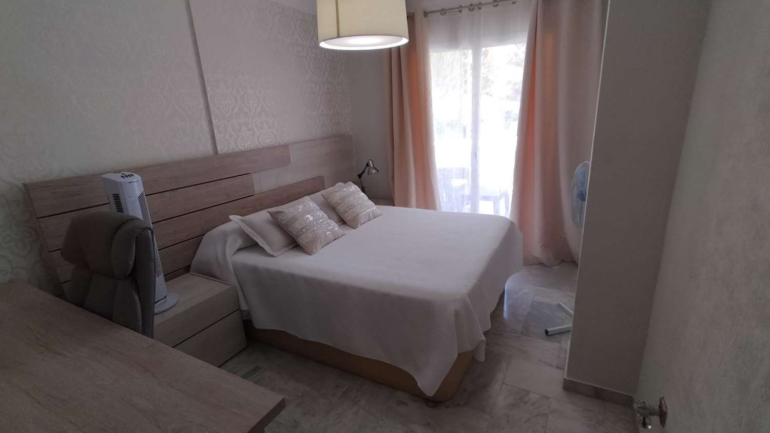 SE ALQUILA DESDE AHORA HASTA 30/6/26  PRECIOSO CHALET ADOSADO EN BENALMÁDENA, TORREQUEBRADA.