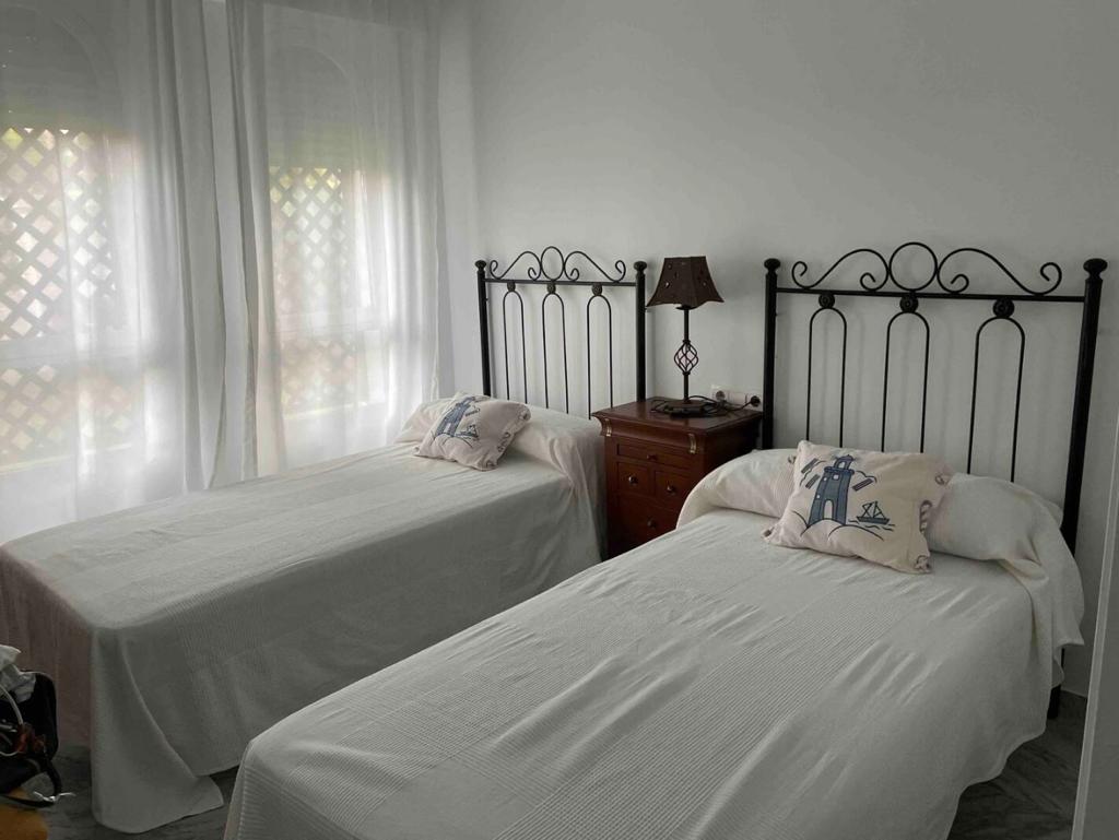 Se alquila   desde 1.9.26-30.6.27precioso apartamento en la zona de San Pedro de Alcántara, Marbella.