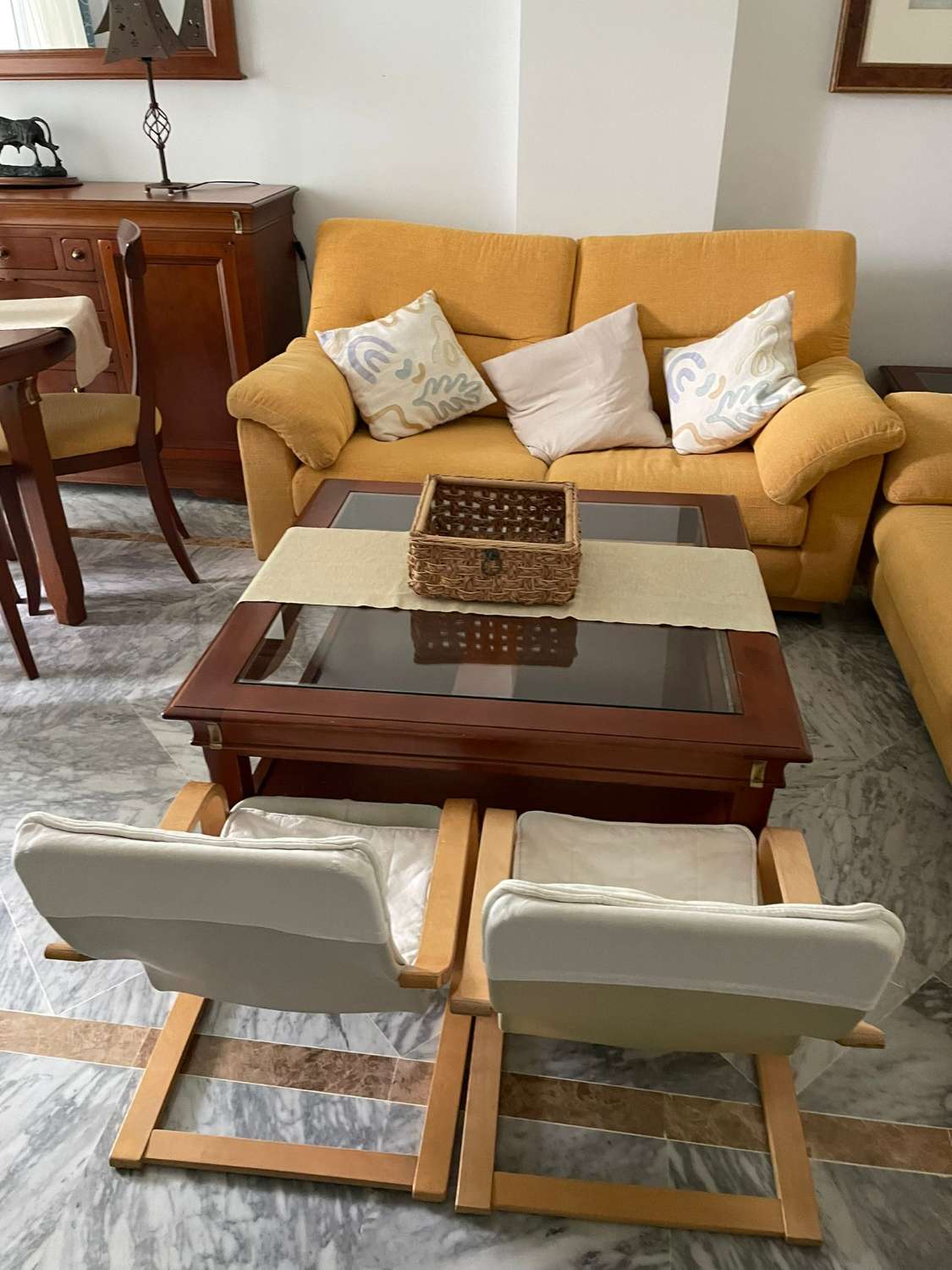 Se alquila   desde 1.9.26-30.6.27precioso apartamento en la zona de San Pedro de Alcántara, Marbella.