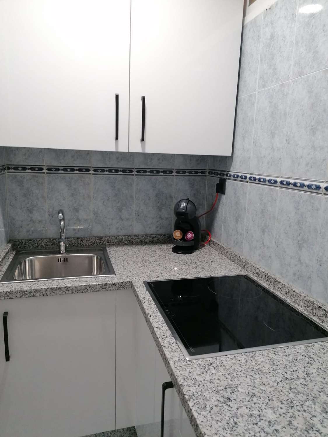 Til leje HALV SÆSON fra 1.9.26-30/06/27 studie med hav- og bjergudsigt i Benalmadena