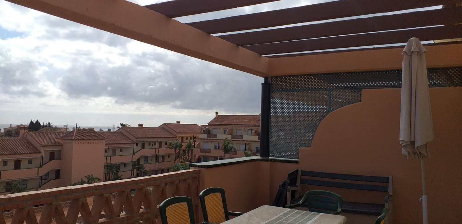 SE ALQUILA DESDE el 01/11/2026 al 31/05/2027 PRECIOSO ATICO EN MIJAS COSTA CON VISTAS ESPECTACULARES.