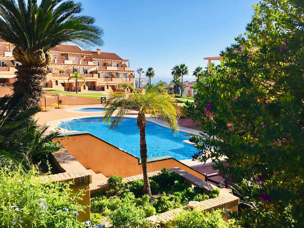 SE ALQUILA DESDE el 01/11/2026 al 31/05/2027 PRECIOSO ATICO EN MIJAS COSTA CON VISTAS ESPECTACULARES.