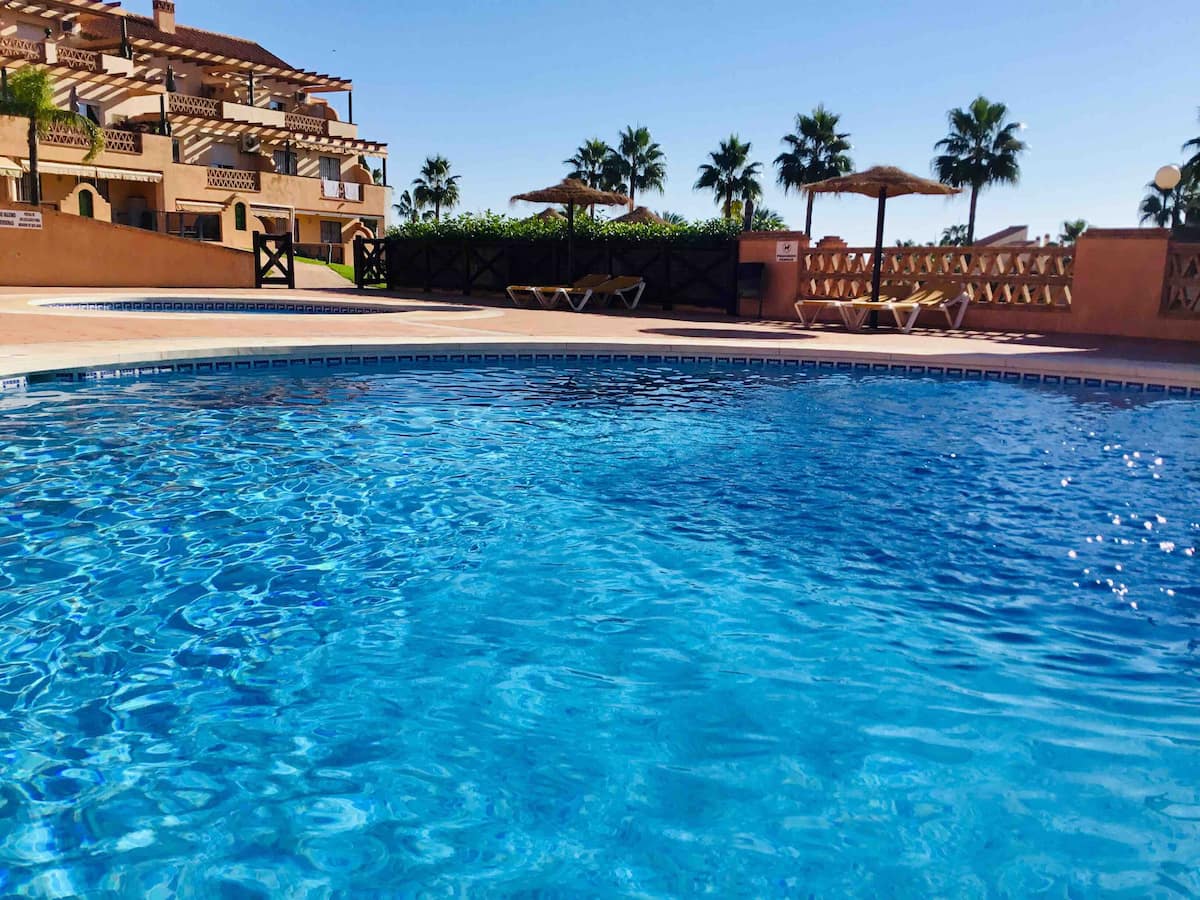 SE ALQUILA DESDE el 01/11/2026 al 31/05/2027 PRECIOSO ATICO EN MIJAS COSTA CON VISTAS ESPECTACULARES.