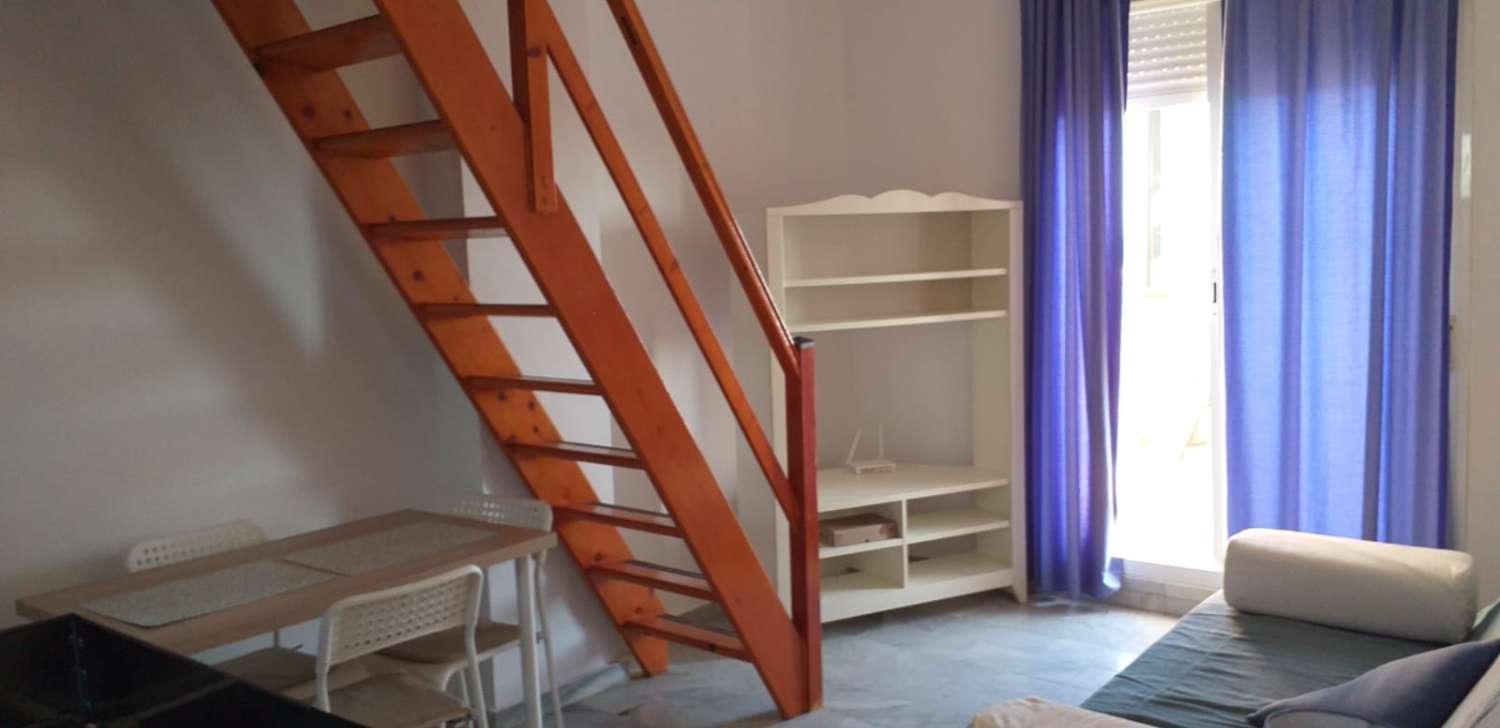 SE ALQUILA DESDE el 01/11/2026 al 31/05/2027 PRECIOSO ATICO EN MIJAS COSTA CON VISTAS ESPECTACULARES.