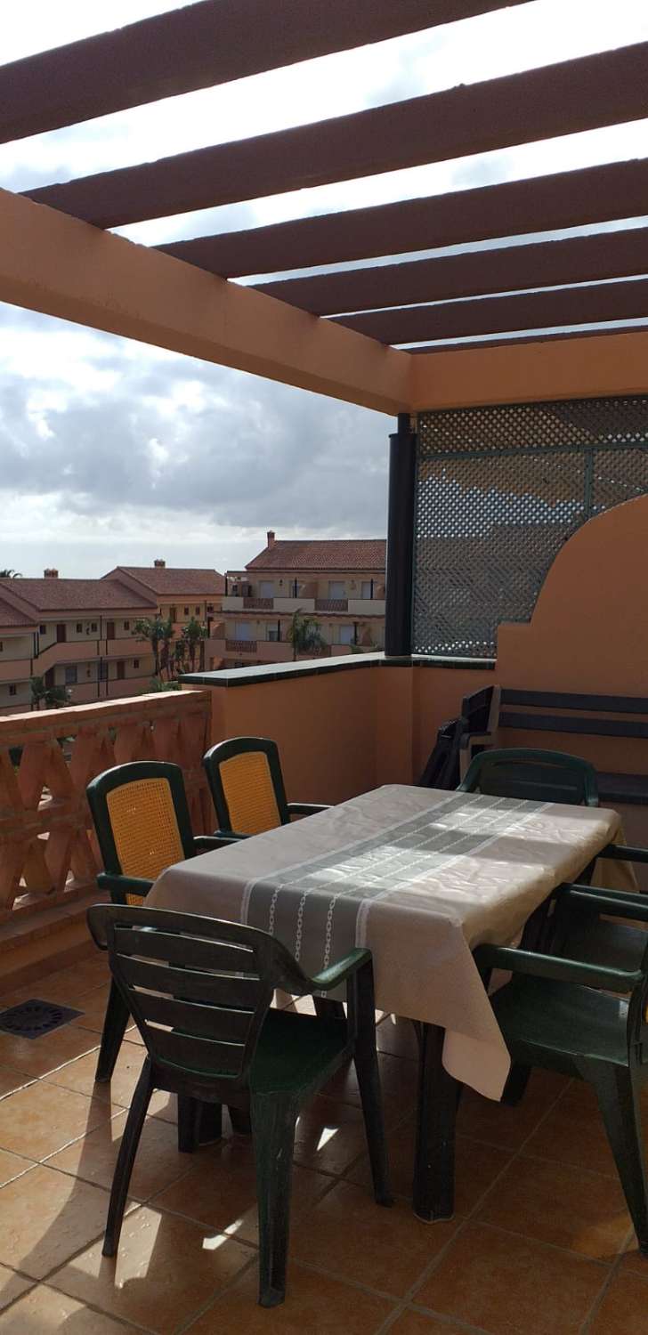 SE ALQUILA DESDE el 01/11/2026 al 31/05/2027 PRECIOSO ATICO EN MIJAS COSTA CON VISTAS ESPECTACULARES.