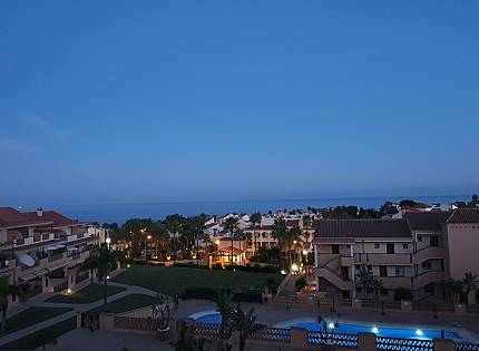 SE ALQUILA DESDE el 01/11/2026 al 31/05/2027 PRECIOSO ATICO EN MIJAS COSTA CON VISTAS ESPECTACULARES.