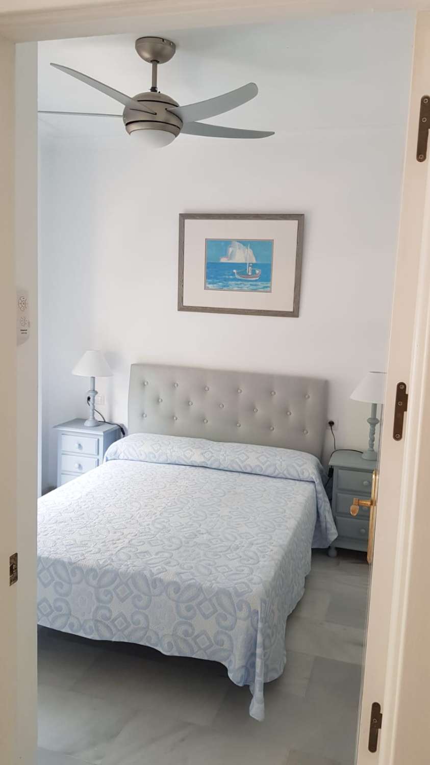 Se alquila desde ahora hasta 31.03.26  y desde 01/09/2026 hasta 30/06/2027   bonito apartamento a 30 metros  de la playa de los Boliches en Fuengirola