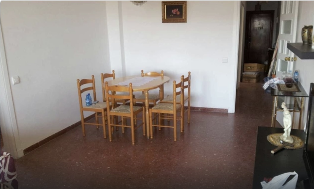 Se alquila desde ahora hasta 30.6.26  y desde 01/09/2026- 30/06/2027 bonito piso cerca de la playa, con vistas al mar en Torremolinos.