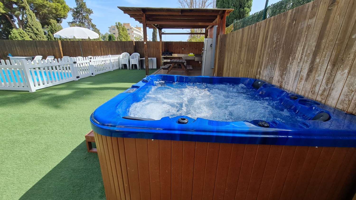 Se alquila de 01/11/2025- 01/04/2026 MAGNIFICA villa en Urbanización El Pinar (Torremolinos)