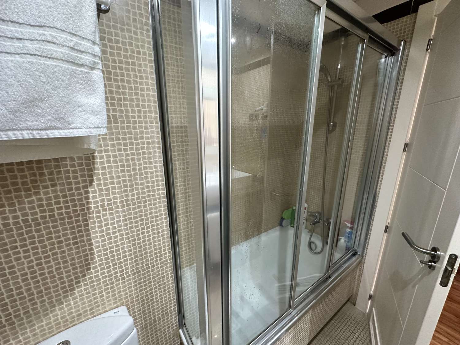 Se alquila   desde 1.9.26-30.6.27 bonito apartamento   en Benalmadena Costa