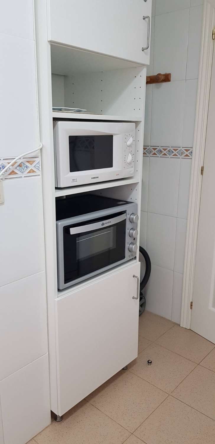 Se alquila dede 1/9/2026-30/6/2027  magnifico apartamento al lado de la playa en  La Carihuela (Torremolinos)