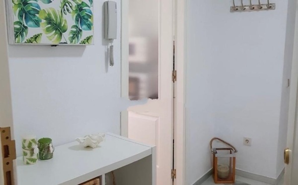 Se alquila dede 1/9/2026-30/6/2027  magnifico apartamento al lado de la playa en  La Carihuela (Torremolinos)