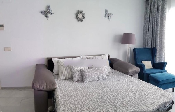Se alquila dede 1/9/2026-30/6/2027  magnifico apartamento al lado de la playa en  La Carihuela (Torremolinos)