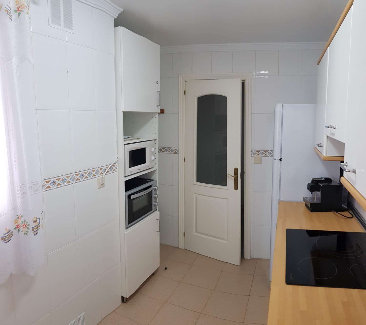 Se alquila dede 1/9/2026-30/6/2027  magnifico apartamento al lado de la playa en  La Carihuela (Torremolinos)