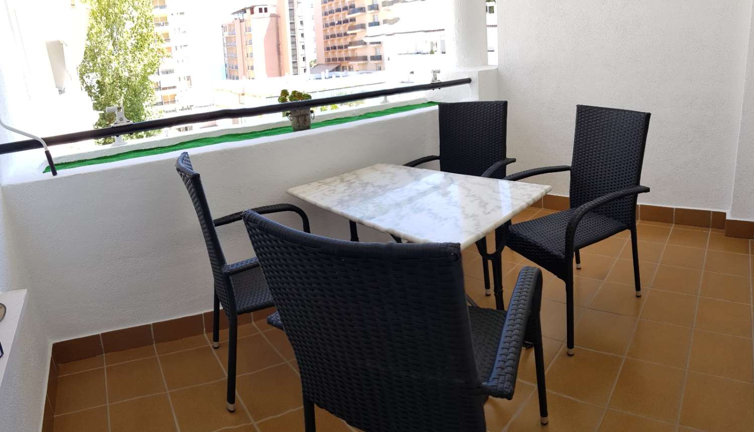 Se alquila dede 1/9/2026-30/6/2027  magnifico apartamento al lado de la playa en  La Carihuela (Torremolinos)