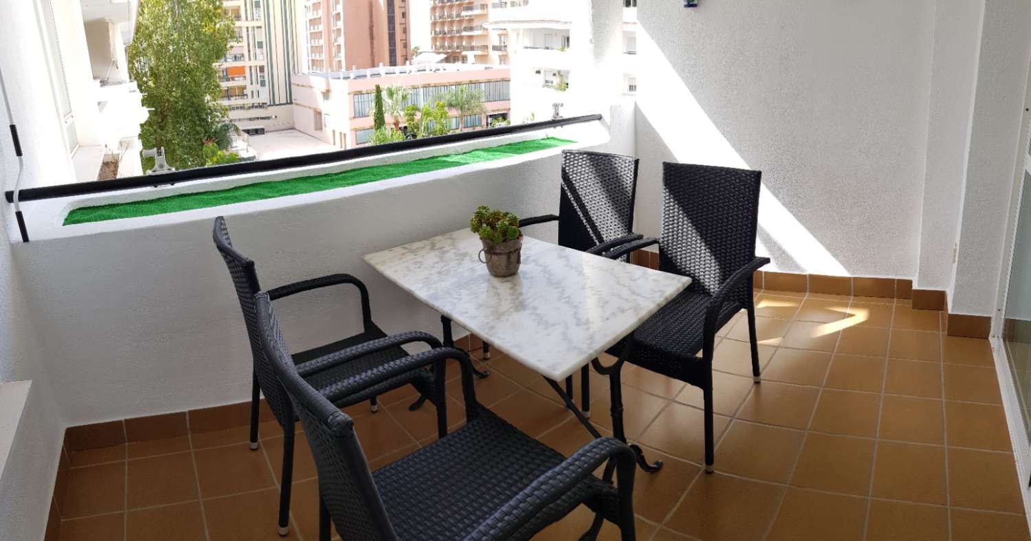 Se alquila dede 1/9/2026-30/6/2027  magnifico apartamento al lado de la playa en  La Carihuela (Torremolinos)