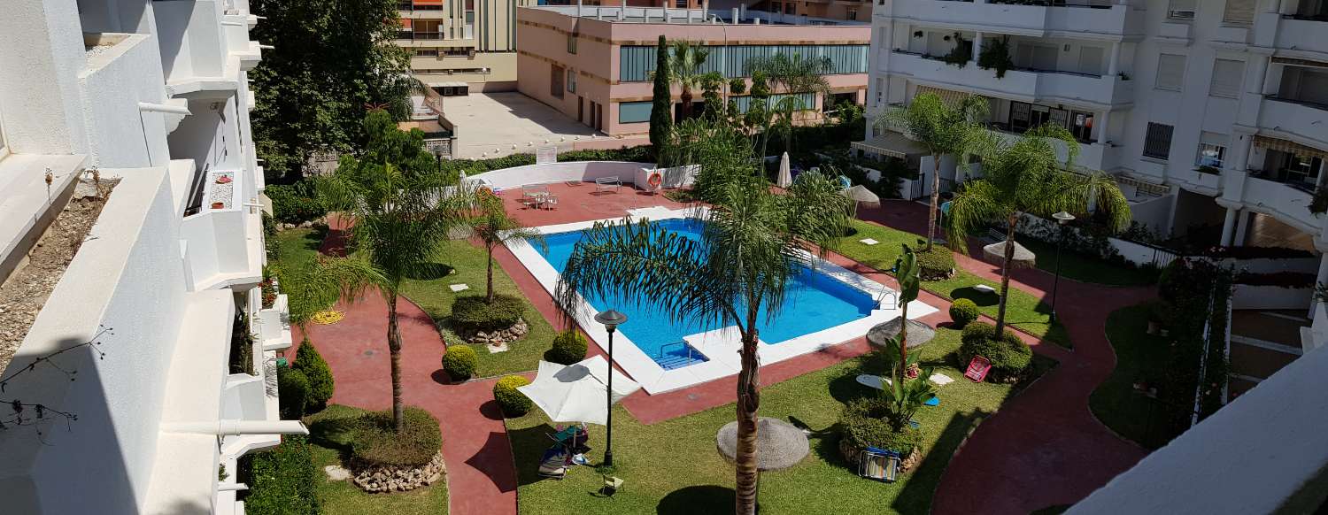 Se alquila dede 1/9/2026-30/6/2027  magnifico apartamento al lado de la playa en  La Carihuela (Torremolinos)